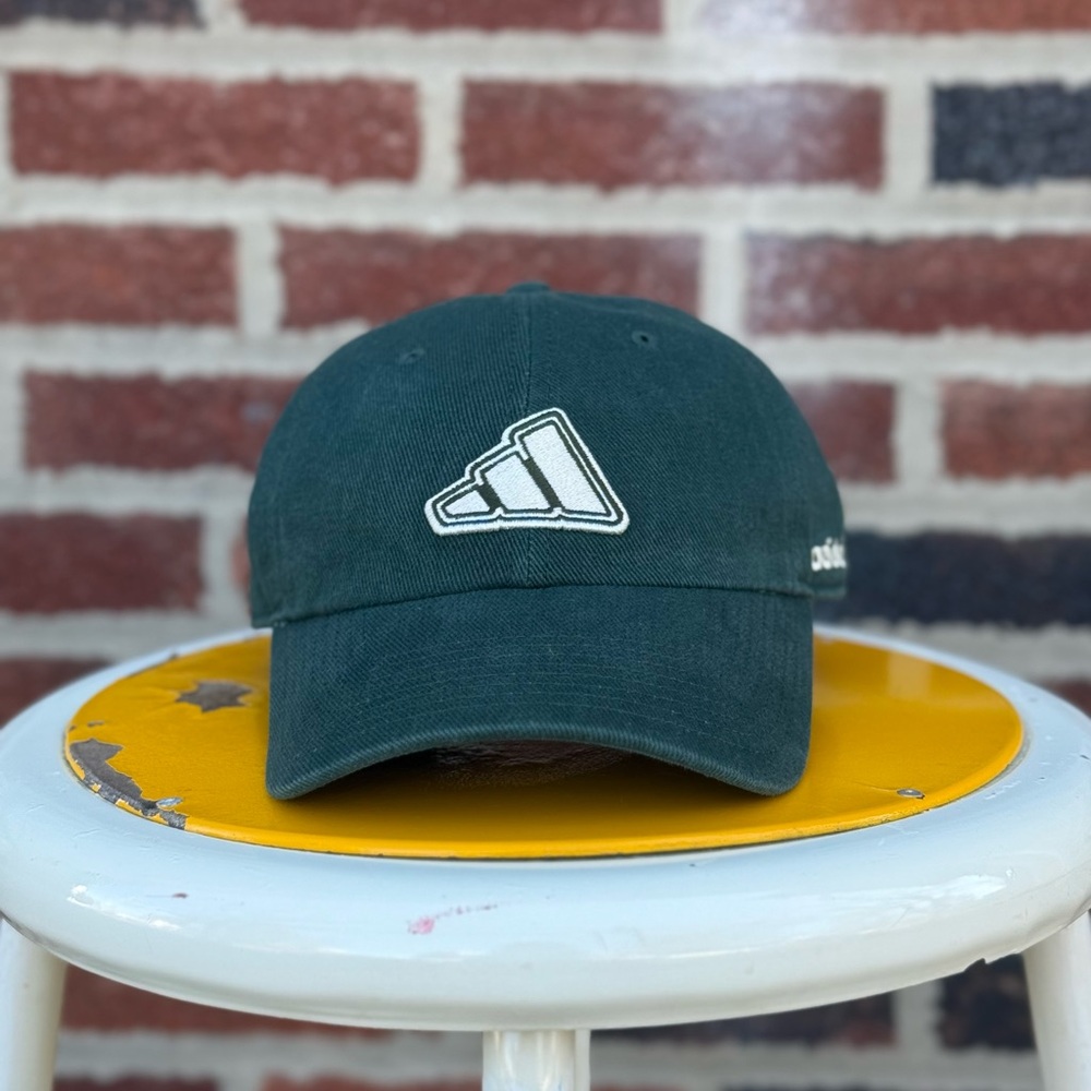 Vintage 00’s Adidas Classic Cap